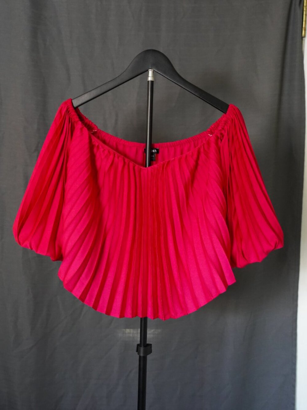 Express Pink Pleated Off The Shoulder Top Size Small